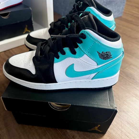 Jordan Mid Tropical Twist Igloo (GS)